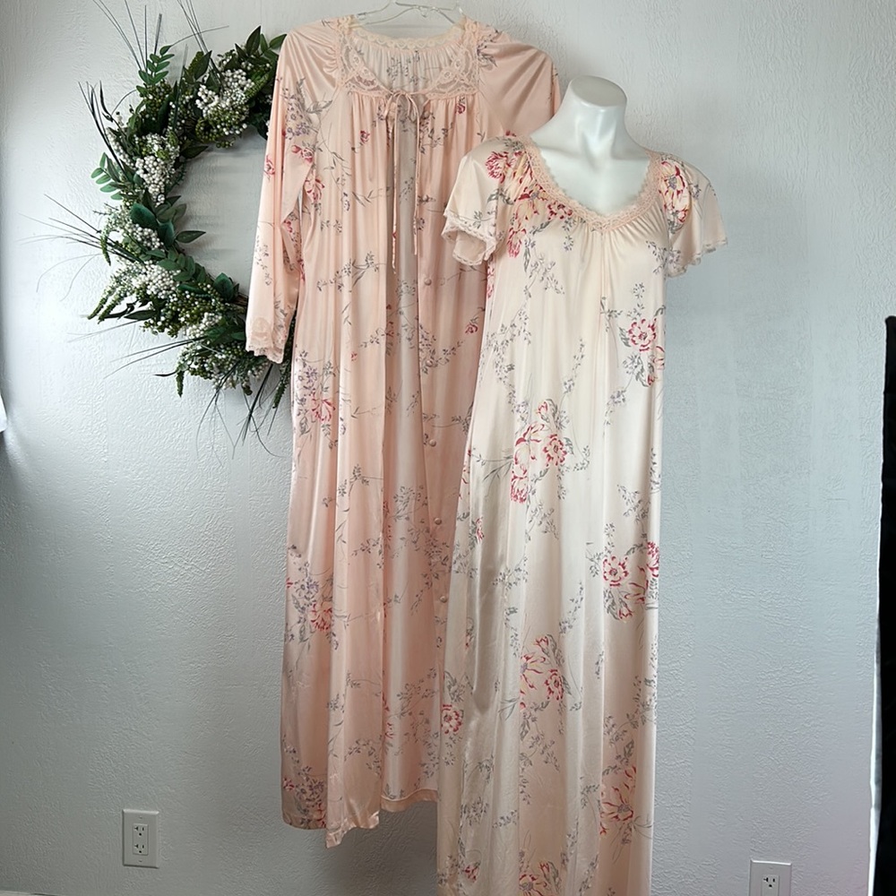 Vintage Jcpenney Nightgown And Robe Set Gem